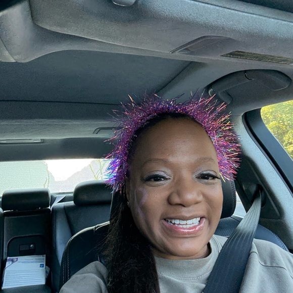 LUXURY SHARE SHOW!! Bring your best luxury item along with your best $$$ - Picture 9 of 9